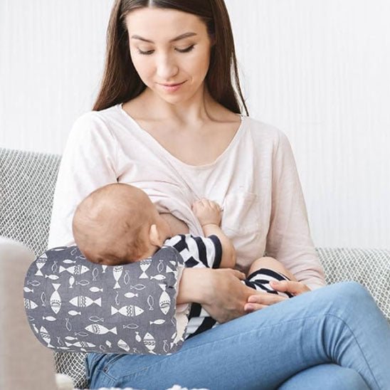 Coussin d'Allaitement Confortable - Gris avec motif poisson - Joli bébé maman